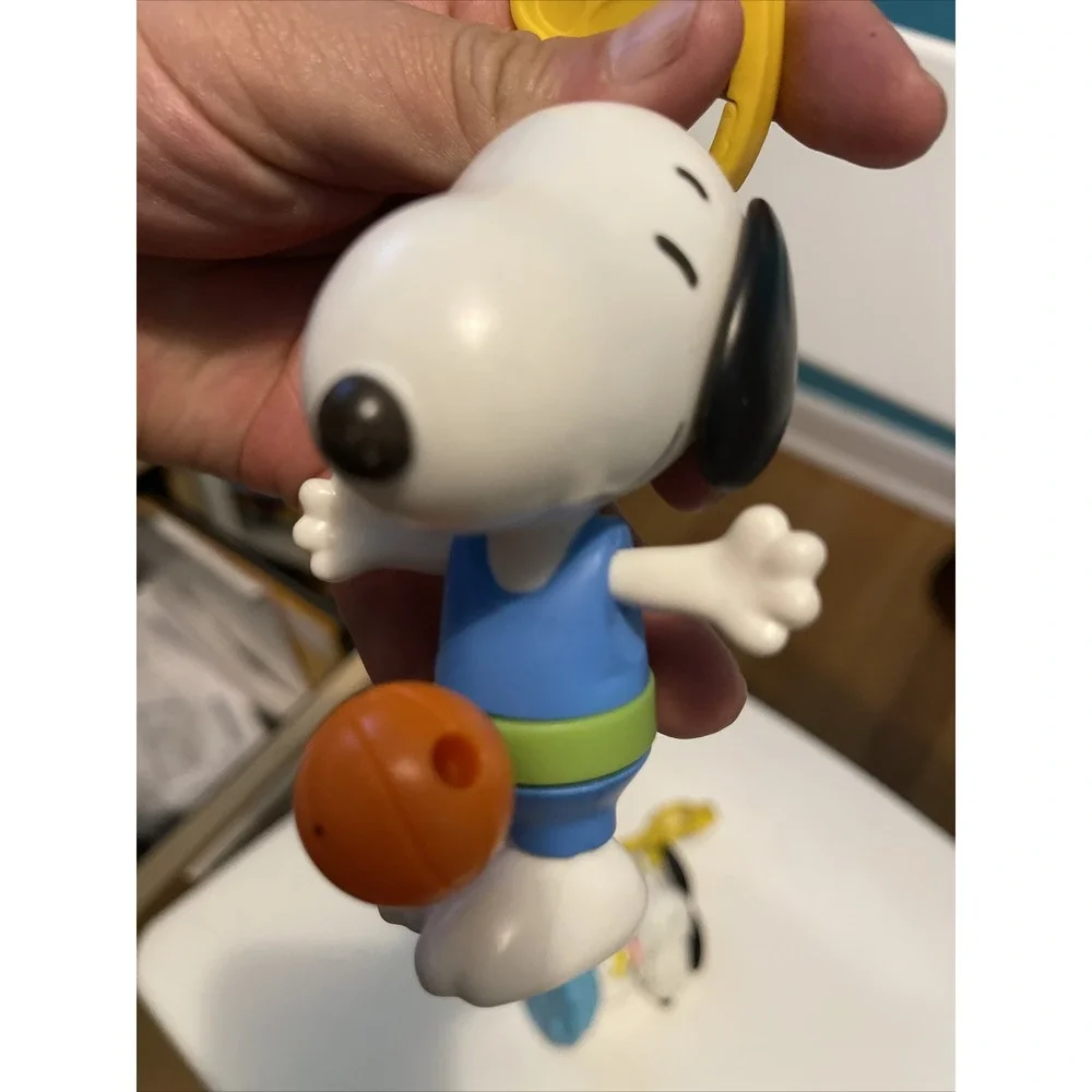 McDonalds peanuts basketball